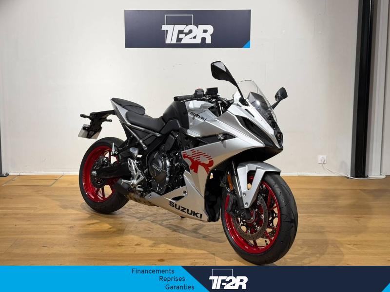 SUZUKI GSX-8R 800